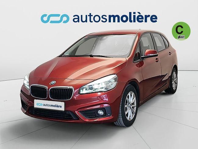 Usado BMW 216 Comfort Edition 116 CV (85 kW) 2017 Rojo Familiar