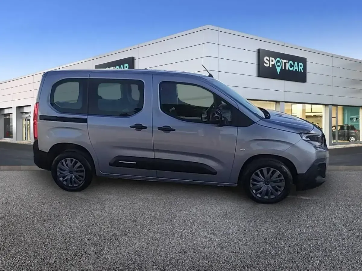 Usado Citroën Berlingo 102 CV (75 kW) 2025 Gris Monovolumen