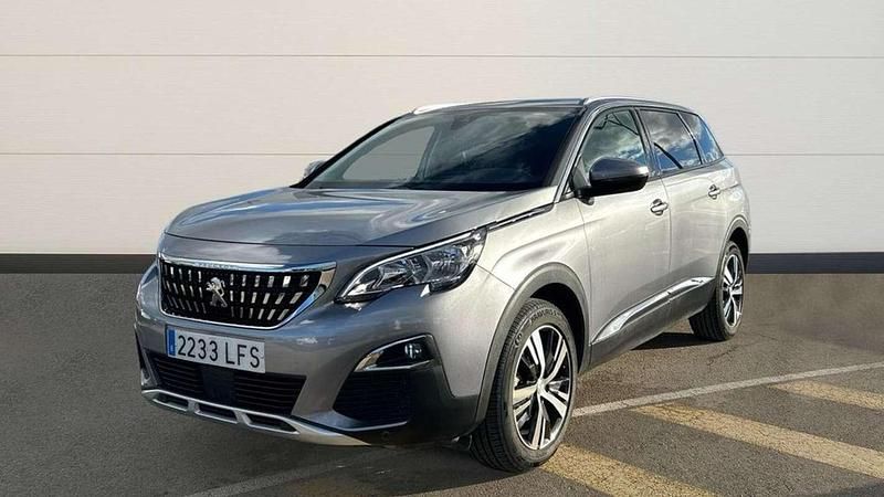 Usado Peugeot 5008 Allure 131 CV (96 kW) 2020 Gris SUV
