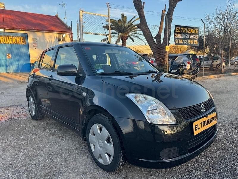 Usado Suzuki Swift GL 92 CV (67 kW) 2007 Negro Utilitario