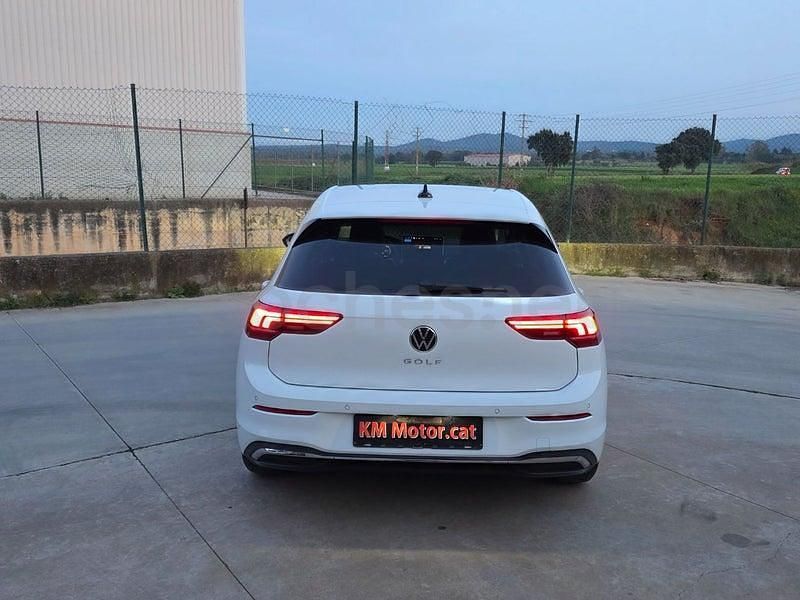 Usado VW Golf VIII 116 CV (85 kW) 2024 Blanco Berlina