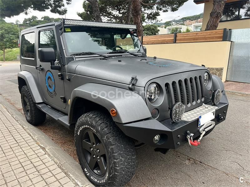 Usado Jeep Wrangler Sahara 177 CV (130 kW) 2008 Negro SUV