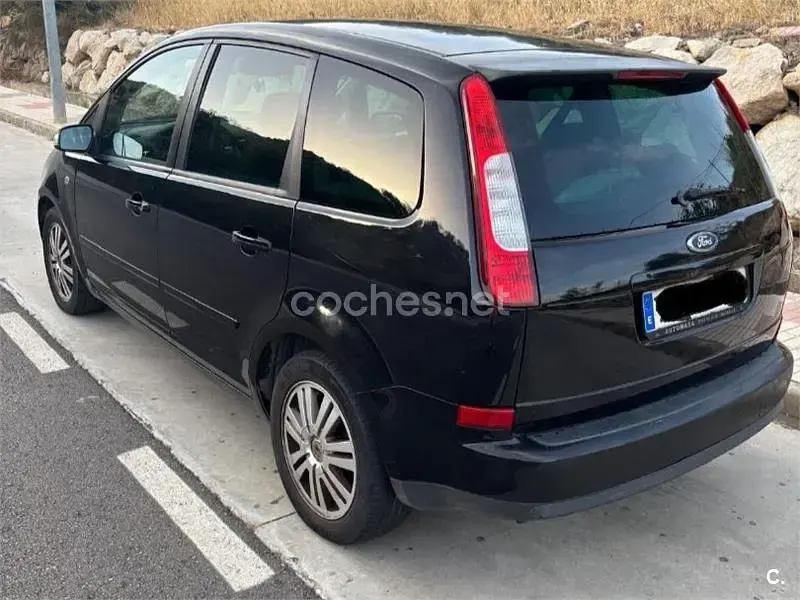 Usado Ford C-MAX Ghia 109 CV (80 kW) 2005 Negro Monovolumen