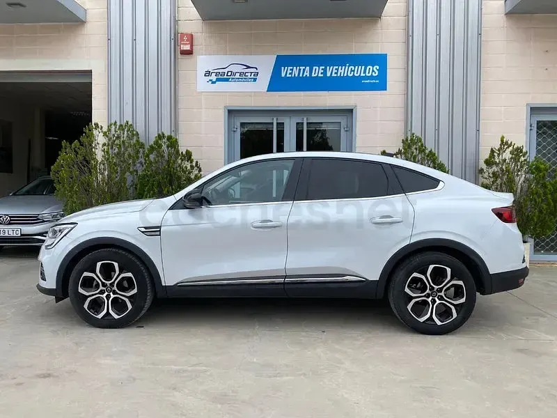 Usado Renault Arkana Zen 140 CV (102 kW) 2022 Blanco SUV