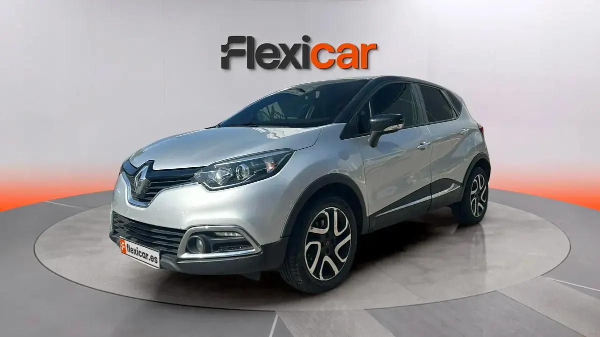 Usado Renault Captur Intens 90 CV (66 kW) 2017 Gris SUV