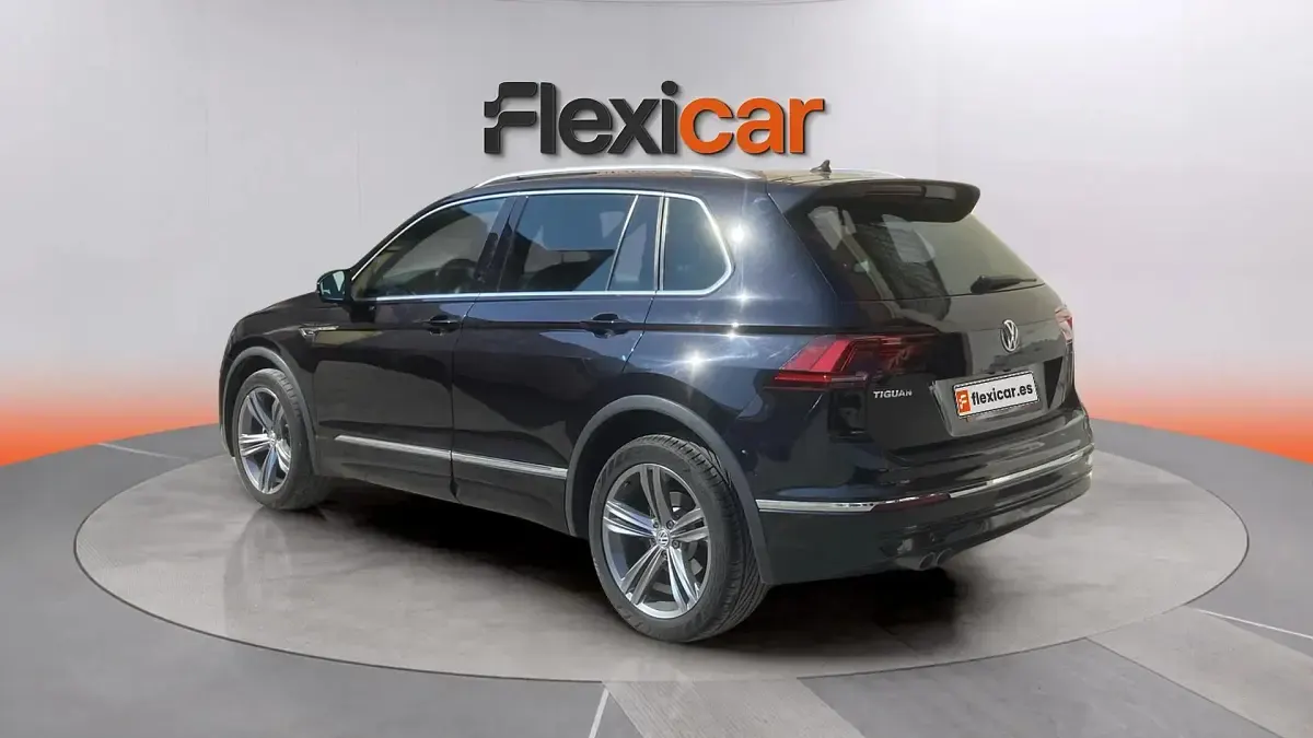 Usado VW Tiguan Sportline 150 CV (110 kW) 2018 Negro SUV