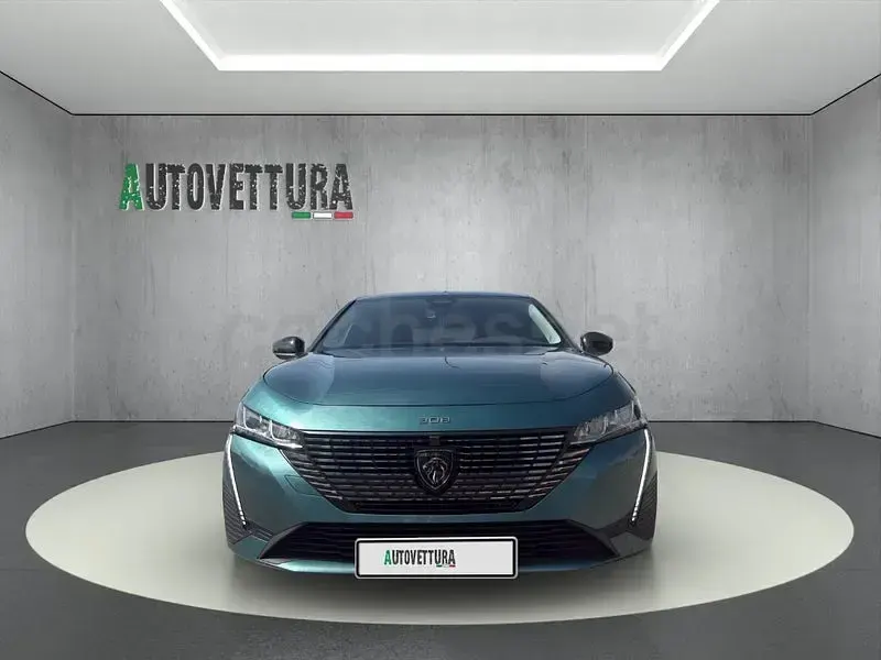 Usado Peugeot 308 SW GT 180 CV (132 kW) 2022 Verde Familiar