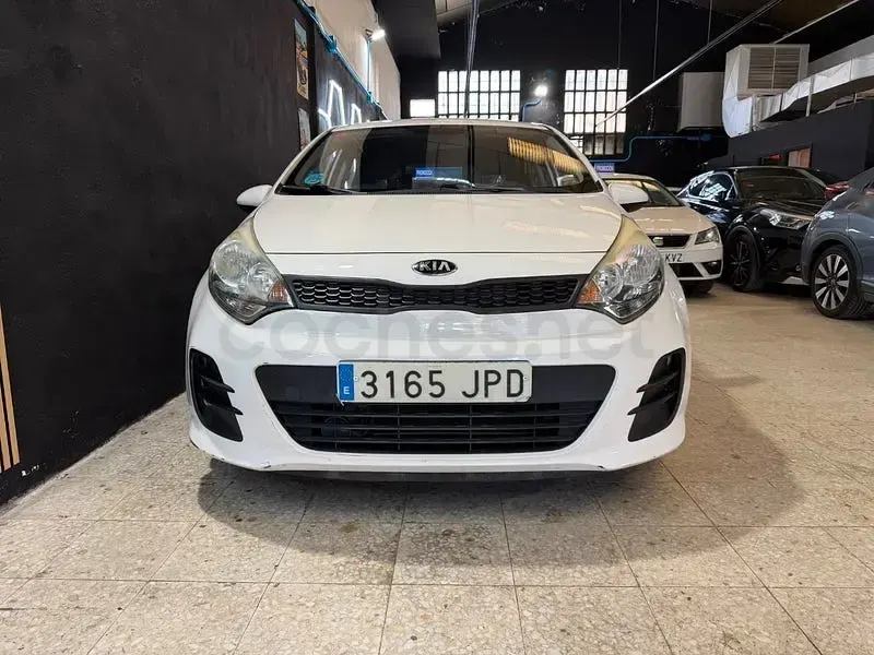 Usado Kia Rio 84 CV (61 kW) 2016 Blanco Utilitario