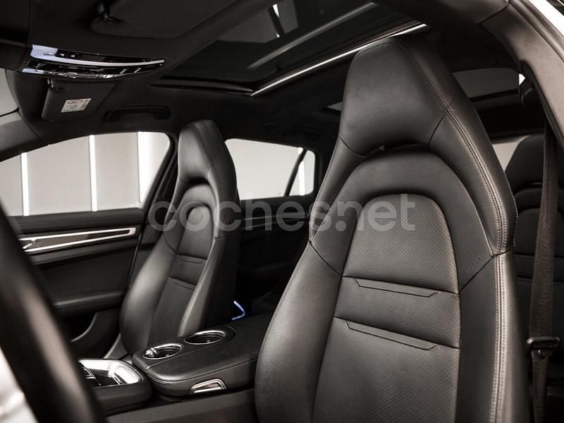 Usado Porsche Panamera Sport Turismo 462 CV (339 kW) 2018 Blanco Familiar