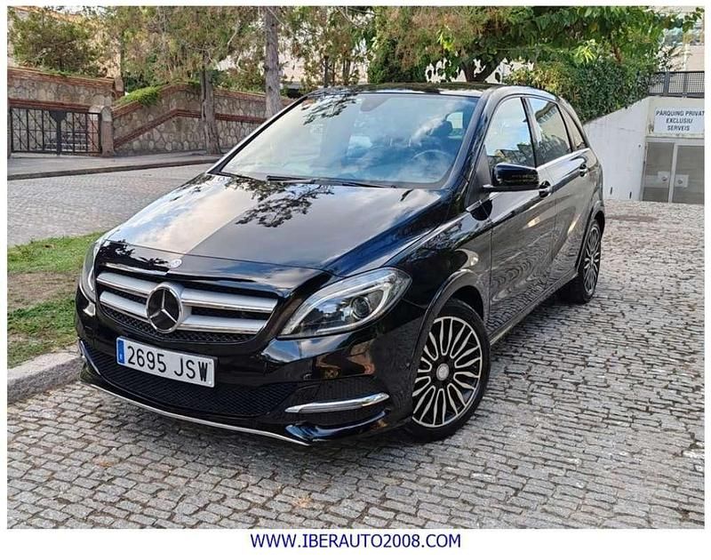 Usado Mercedes B250e 131 kW (179 CV) 2016 Negro Monovolumen