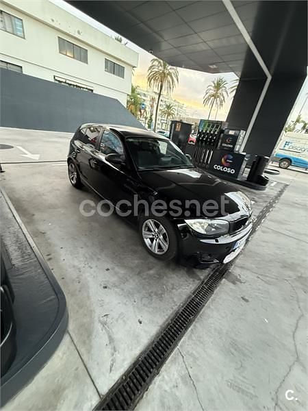 Usado BMW 118 122 CV (89 kW) 2008 Negro Utilitario