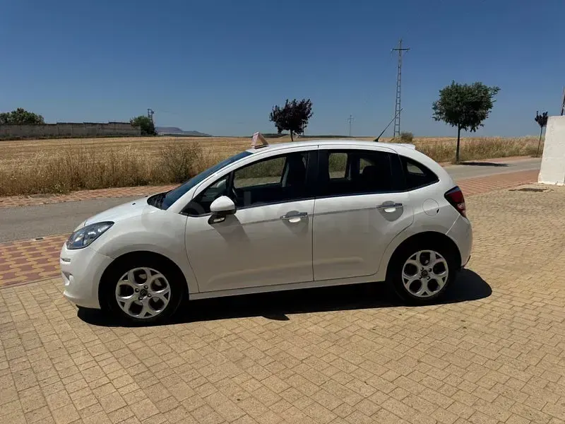 Usado Citroën C3 Exclusive 110 CV (80 kW) 2015 Blanco Berlina