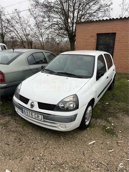 Blanco Usado 2004 Renault Clio II Privilege Berlina | 1500 € (Super precio) - Imagen 1/2