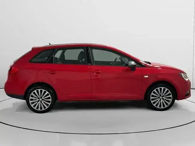 Usado Seat Ibiza Style 110 CV (80 kW) 2015 Rojo