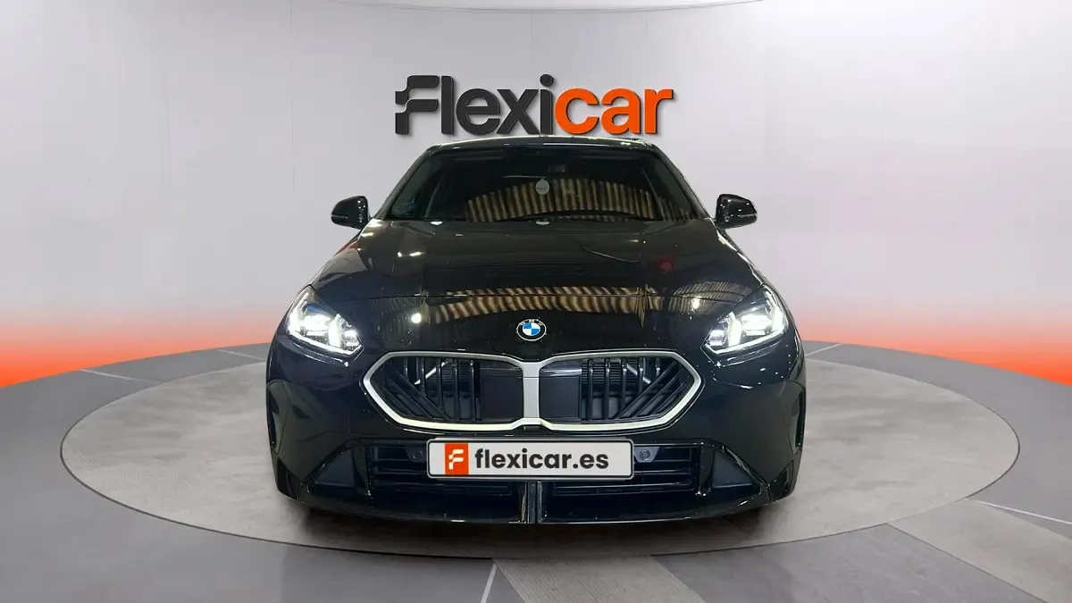 Usado BMW 120 170 CV (125 kW) 2025 Negro Utilitario