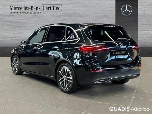 Usado Mercedes B220 190 CV (139 kW) 2024 Negro cosmos Monovolumen
