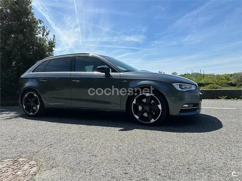 Usado Audi A3 S-Line 150 CV (110 kW) 2013 Gris / plata Berlina
