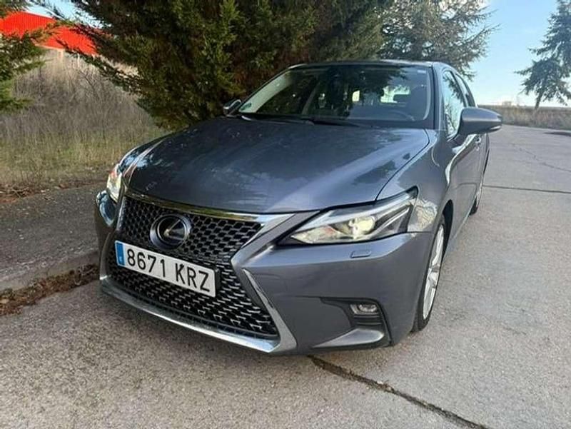Usado Lexus CT200h Executive Line 136 CV (100 kW) 2018 Gris Utilitario