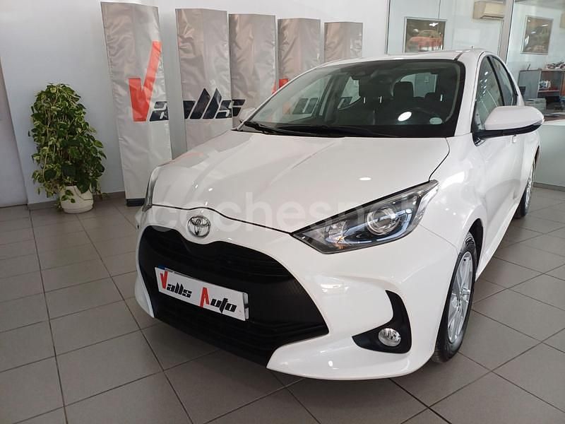 Blanco Usado 2022 Toyota Yaris Berlina | 16.800 € (Precio justo) - Imagen 1/4