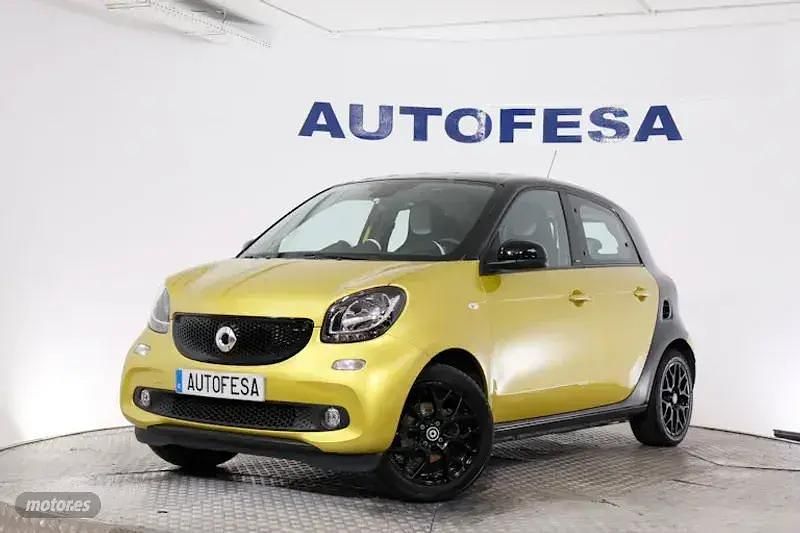 Amarillo Usado 2015 Smart ForFour Passion Berlina | 7750 € (Buen precio) - Imagen 1/4