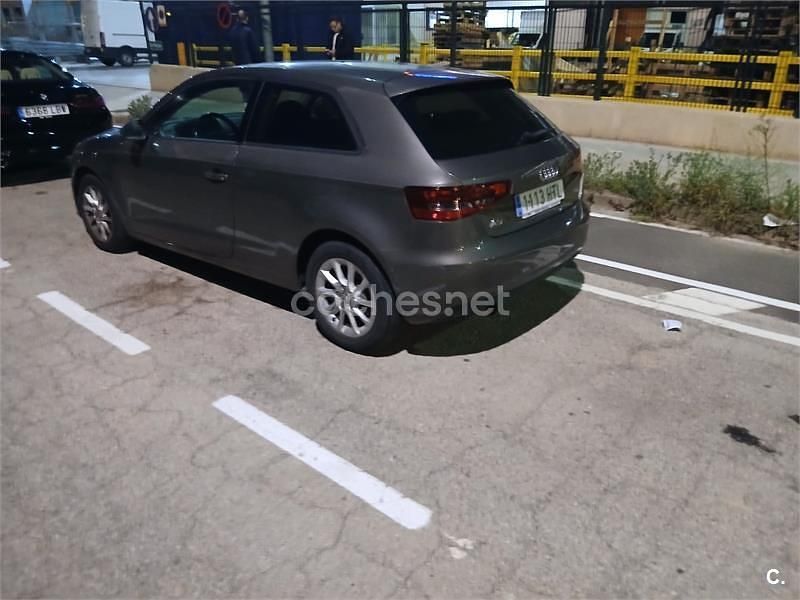 Usado Audi A3 105 CV (77 kW) 2013 Marrón Berlina