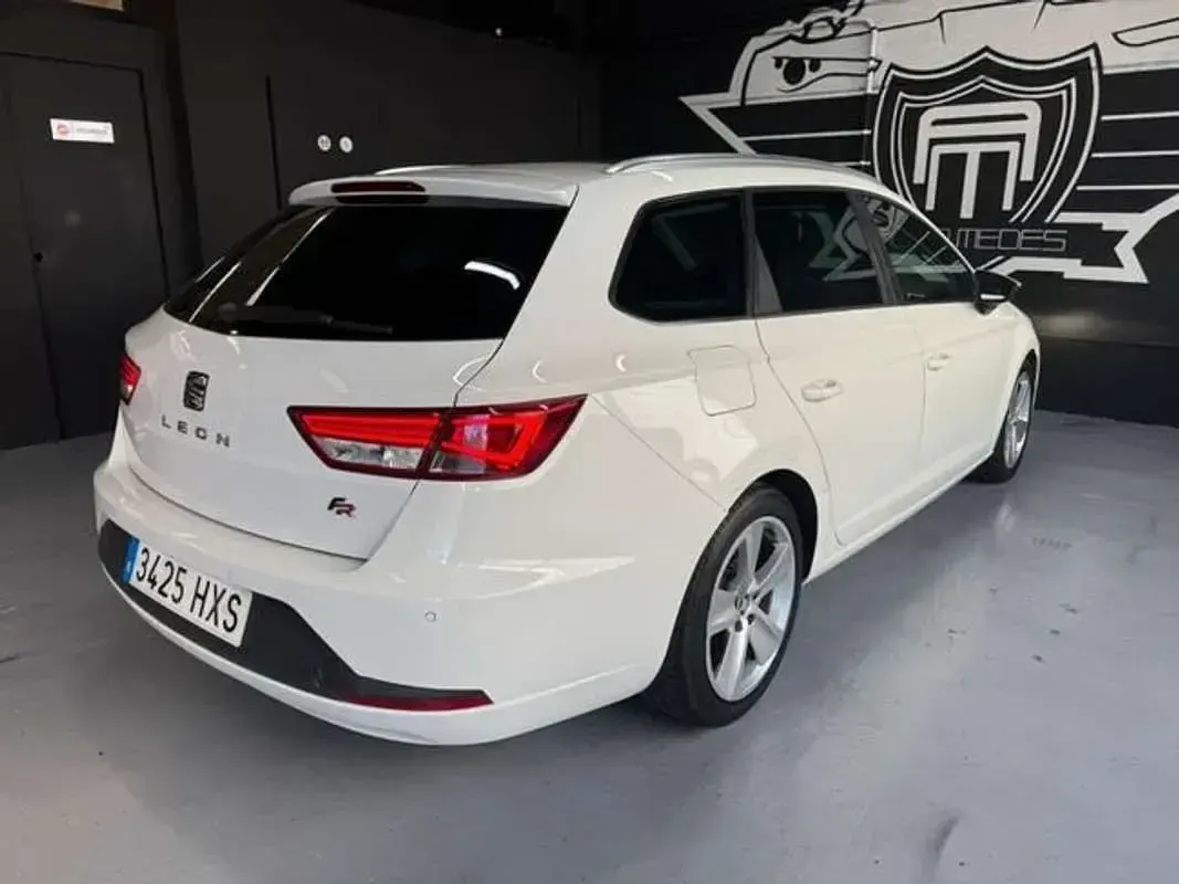 Usado Seat Leon FR 150 CV (110 kW) 2014 Blanco Coupe