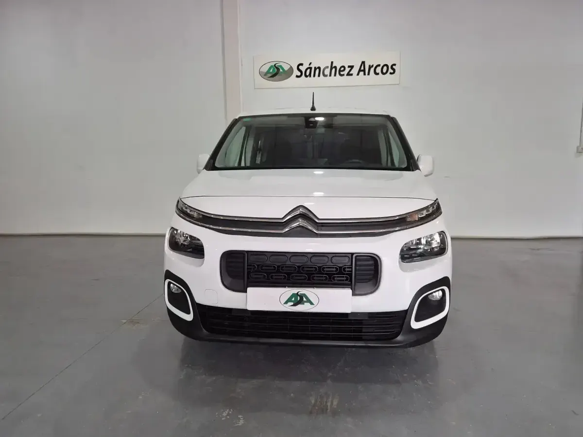 Usado Citroën Berlingo 100 CV (73 kW) 2019 Blanco Monovolumen