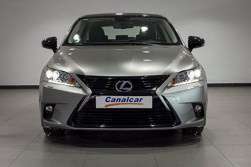 Usado Lexus CT200h Sport Line 136 CV (100 kW) 2017 Gris/ negro