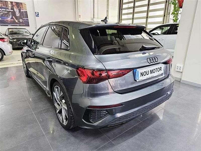 Usado Audi A3 Sportback 150 CV (110 kW) 2023 Gris Utilitario