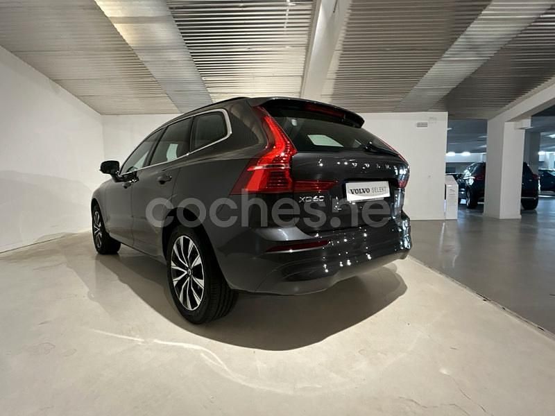 Usado Volvo XC60 Core 197 CV (144 kW) 2024 Verde SUV
