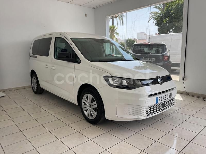 Usado VW Caddy 102 CV (75 kW) 2022 Blanco Monovolumen