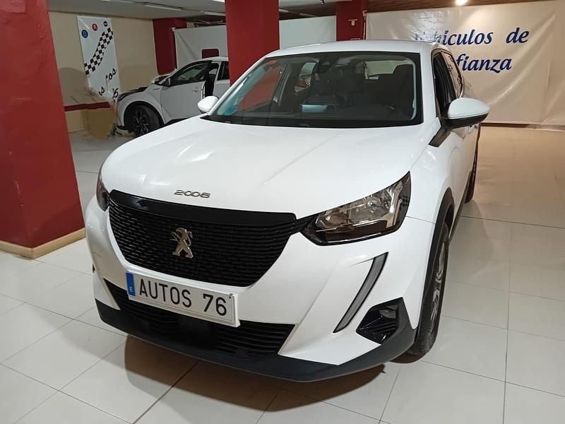 Usado Peugeot 2008 Active 110 CV (80 kW) 2021 Blanco SUV