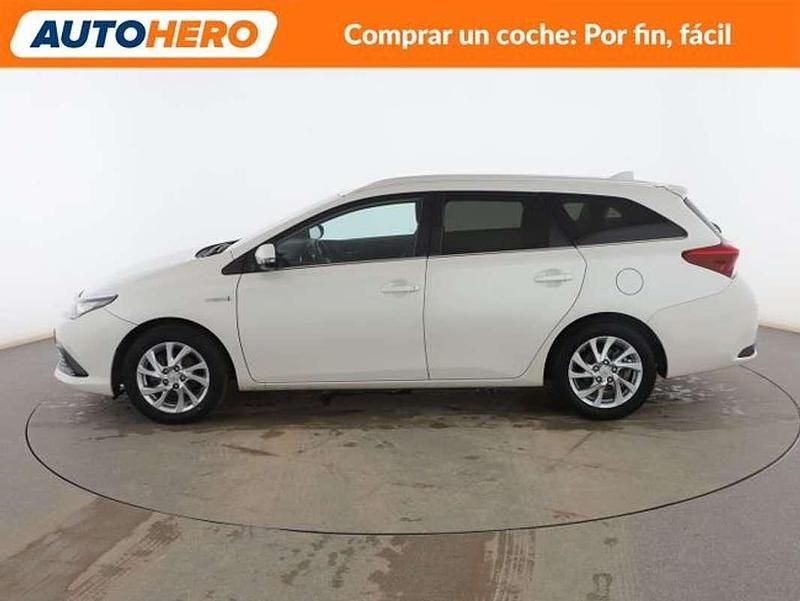 Usado Toyota Auris Hybrid Active 136 CV (100 kW) 2016 Blanco Utilitario