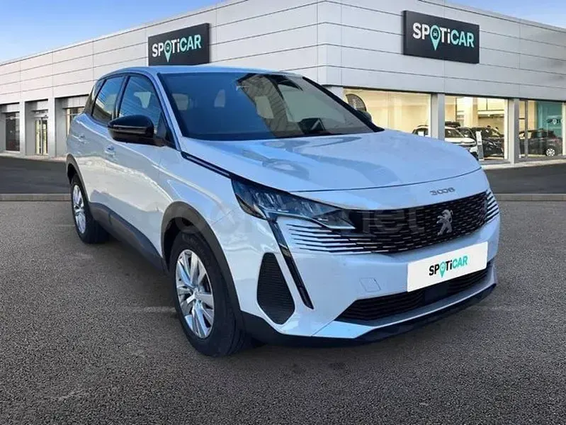Usado Peugeot 3008 Active 130 CV (95 kW) 2023 Blanco SUV