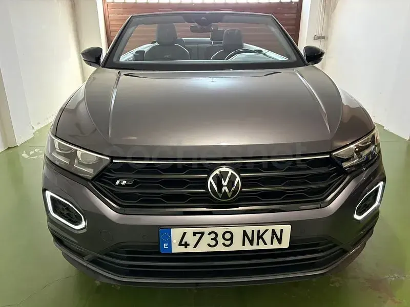 Usado VW T-Roc R-line 150 CV (110 kW) 2020 Violeta / lila SUV