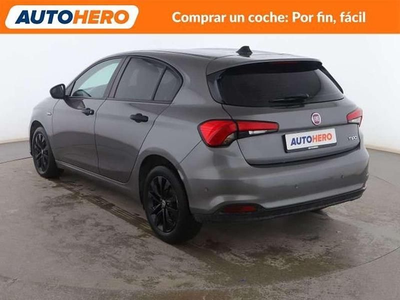 Usado Fiat Tipo Business 120 CV (88 kW) 2018 Gris Berlina