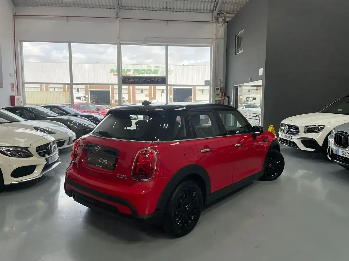 Usado Mini Cooper 136 CV (100 kW) 2024 Rojo Utilitario
