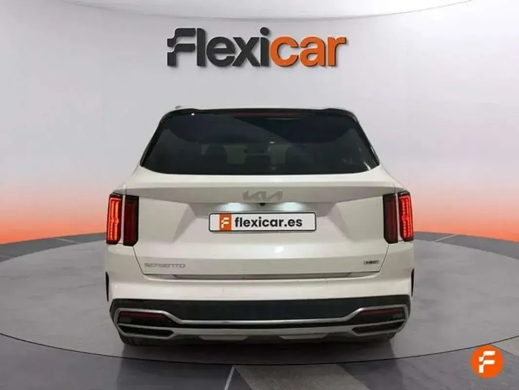 Usado Kia Sorento Plus 232 CV (170 kW) 2023 Blanco SUV