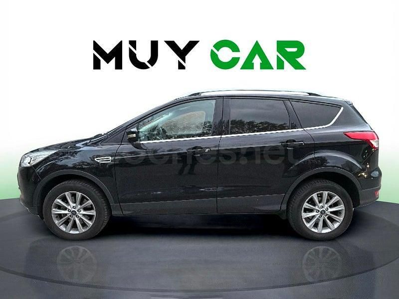 Usado Ford Kuga Titanium 150 CV (110 kW) 2016 Negro SUV