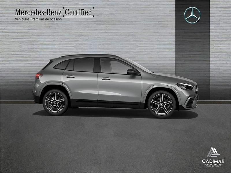 Usado Mercedes GLA200 150 CV (110 kW) 2025 Gris / plata SUV