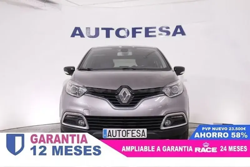 Usado Renault Captur Intens 90 CV (66 kW) 2016 Gris / plata SUV