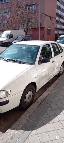 Usado Seat Cordoba Stella 75 CV (55 kW) 2002 Blanco Berlina