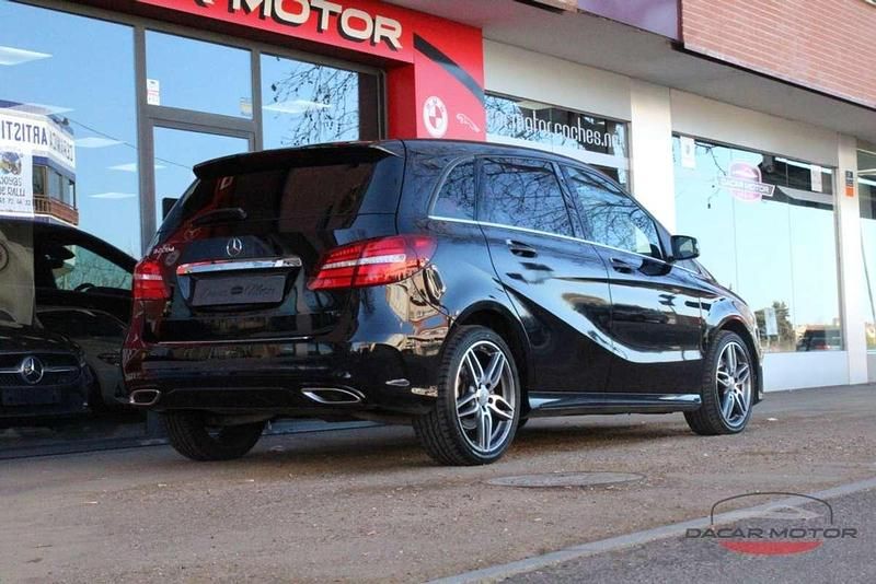 Usado Mercedes B220 AMG line 177 CV (130 kW) 2016 Negro Utilitario