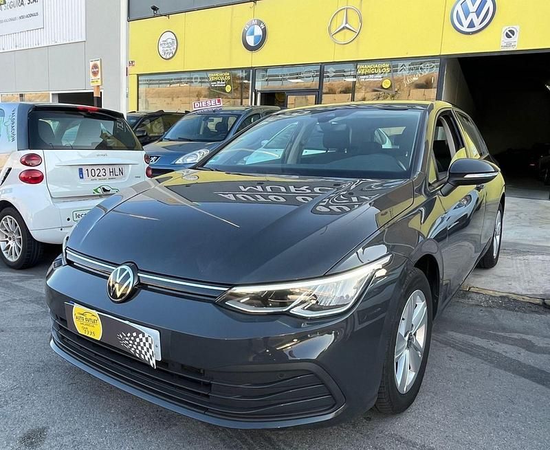 Gris Usado 2022 VW Golf VIII Berlina | 21.900 € (Precio justo) - Imagen 1/4