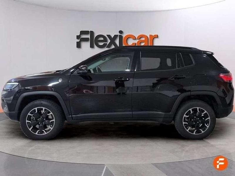 Usado Jeep Compass Trailhawk 241 CV (177 kW) 2022 Negro SUV