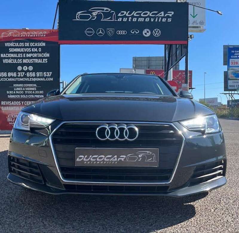 Usado Audi A4 Advanced 150 CV (110 kW) 2019 Gris Familiar