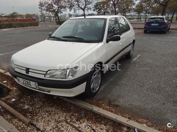 Usado Peugeot 306 90 CV (66 kW) 1993 Blanco Utilitario
