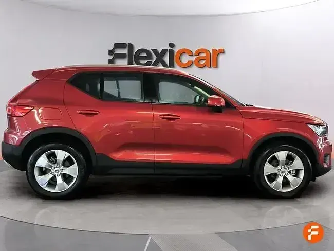 Usado Volvo XC40 Momentum 150 CV (110 kW) 2019 Rojo SUV