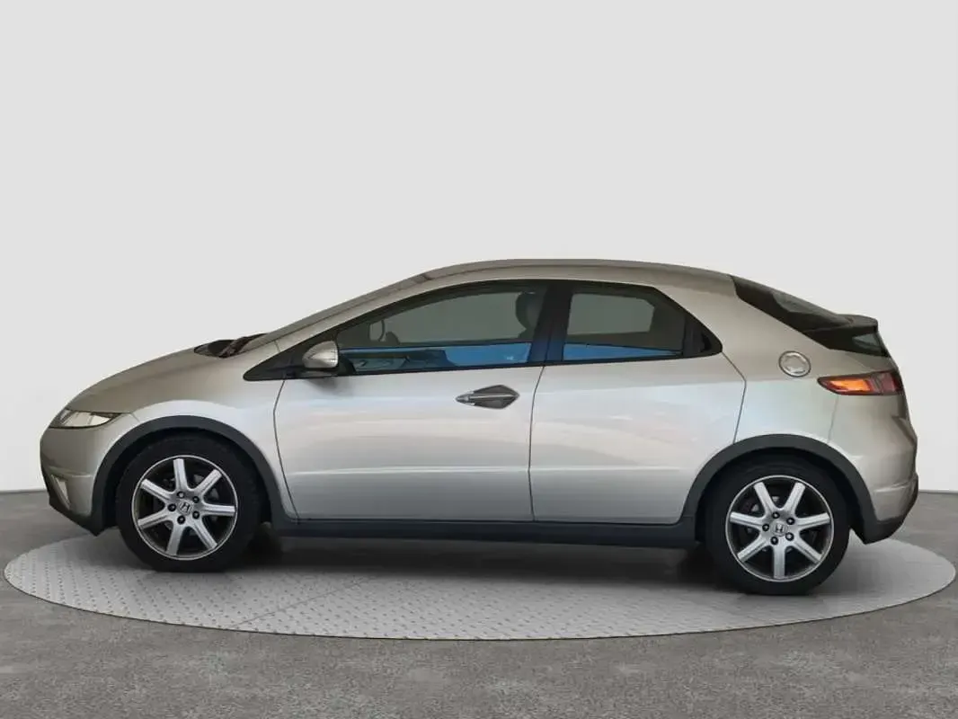 Usado Honda Civic Sport 140 CV (102 kW) 2009 Beige Utilitario