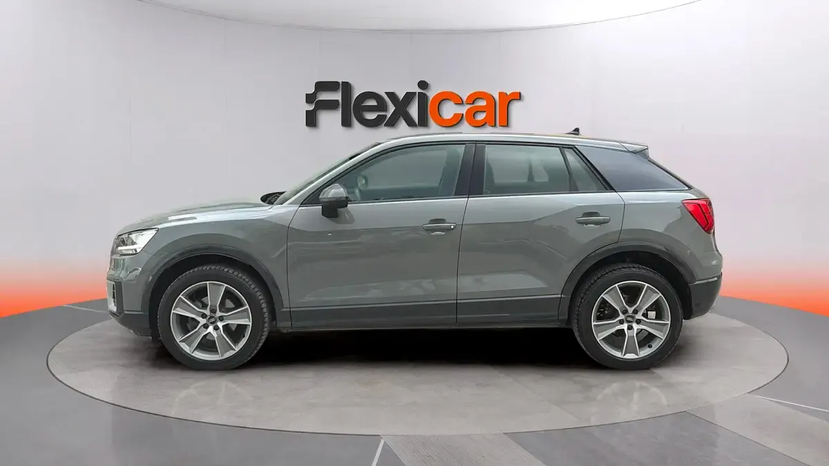Usado Audi Q2 Advanced Plus 150 CV (110 kW) 2020 Gris SUV